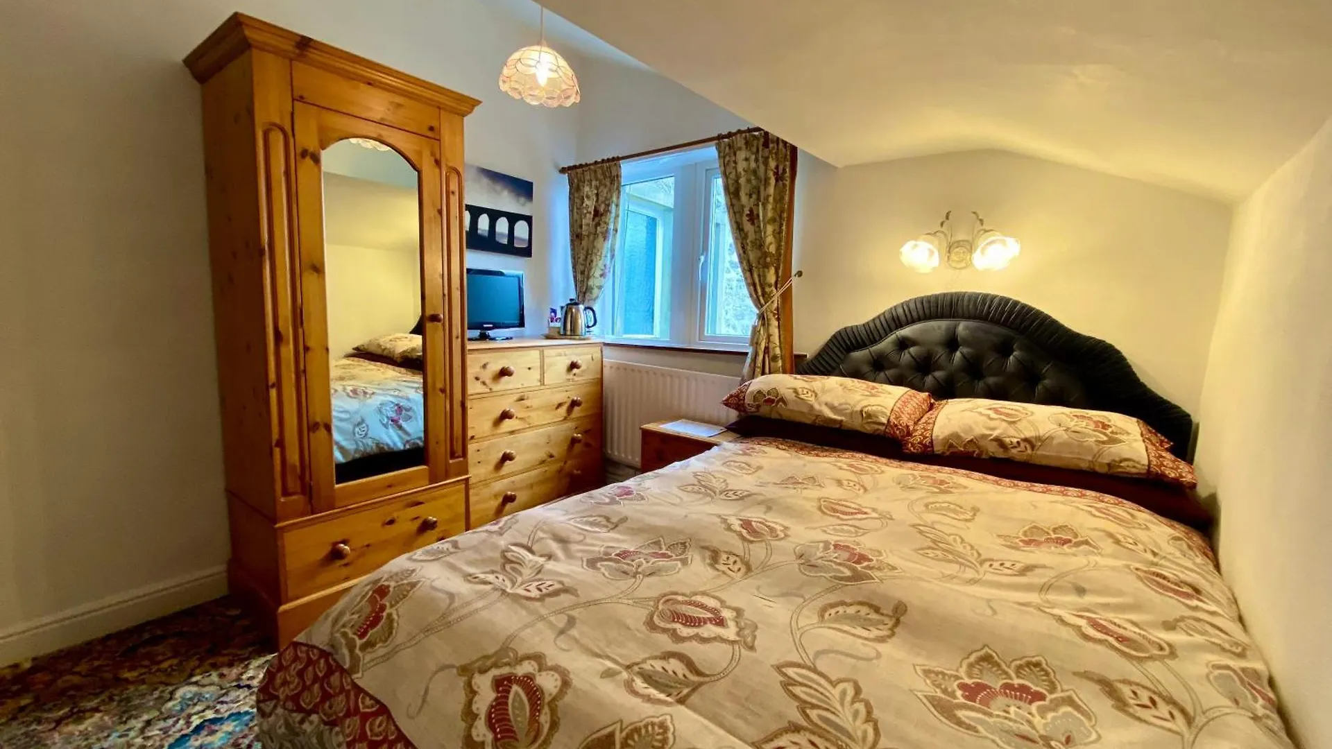 Airton Lindon Guest House